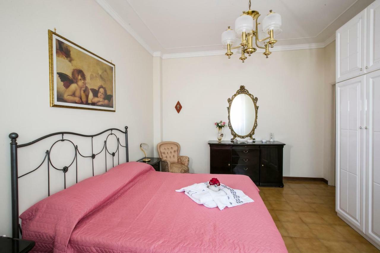 A Casa Di Rossella Apartment คาตาเนีย ภายนอก รูปภาพ