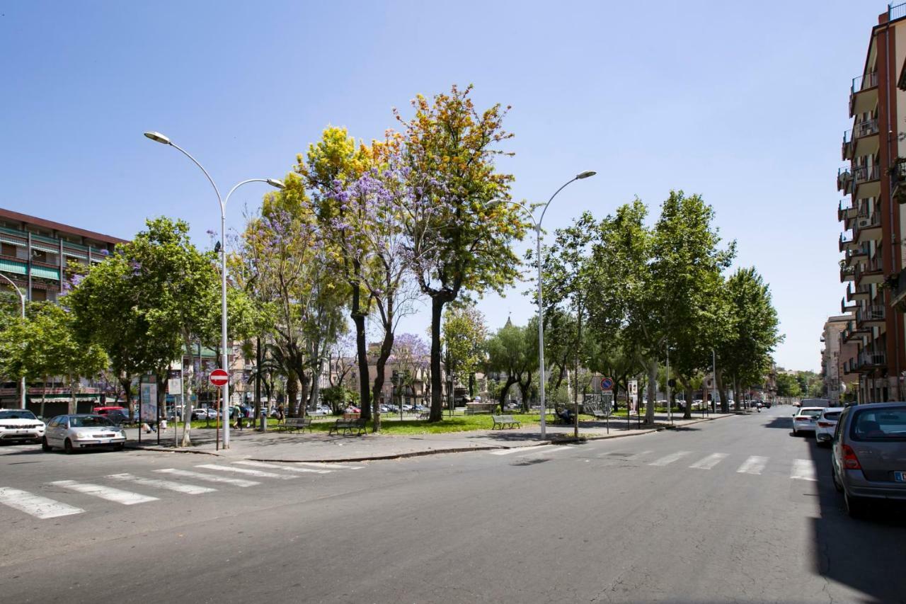 A Casa Di Rossella Apartment คาตาเนีย ภายนอก รูปภาพ