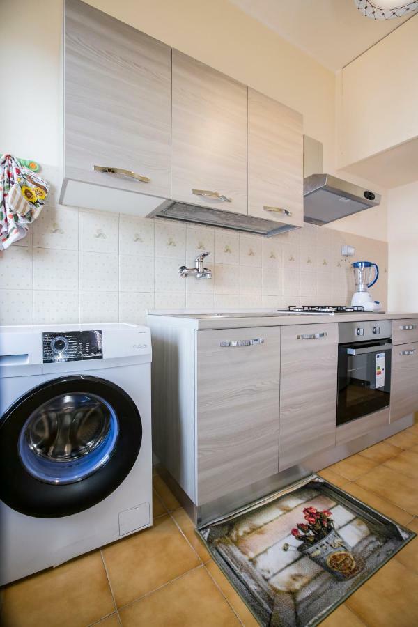 A Casa Di Rossella Apartment คาตาเนีย ภายนอก รูปภาพ
