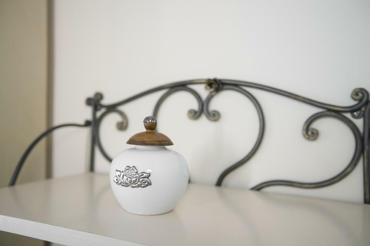 A Casa Di Rossella Apartment คาตาเนีย ภายนอก รูปภาพ