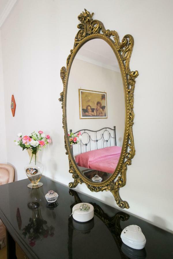 A Casa Di Rossella Apartment คาตาเนีย ภายนอก รูปภาพ